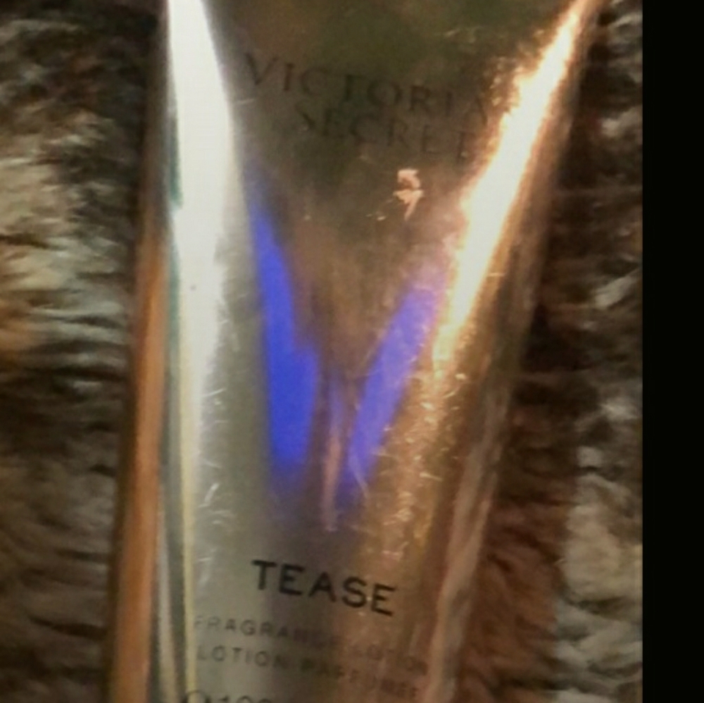 Victoria secret tease  lotion